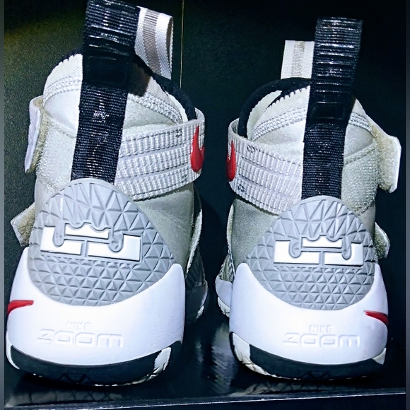 **Nike** --LeBron Soldier 11-- 'Silver Bullet'... - Picture 4 of 10